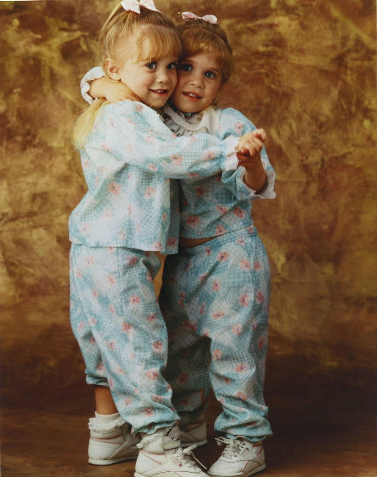 Olsen Twins Holding Hands Photo Print from Full House, 8x10.