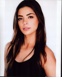 Gia Mantegna headshot photo print on white background