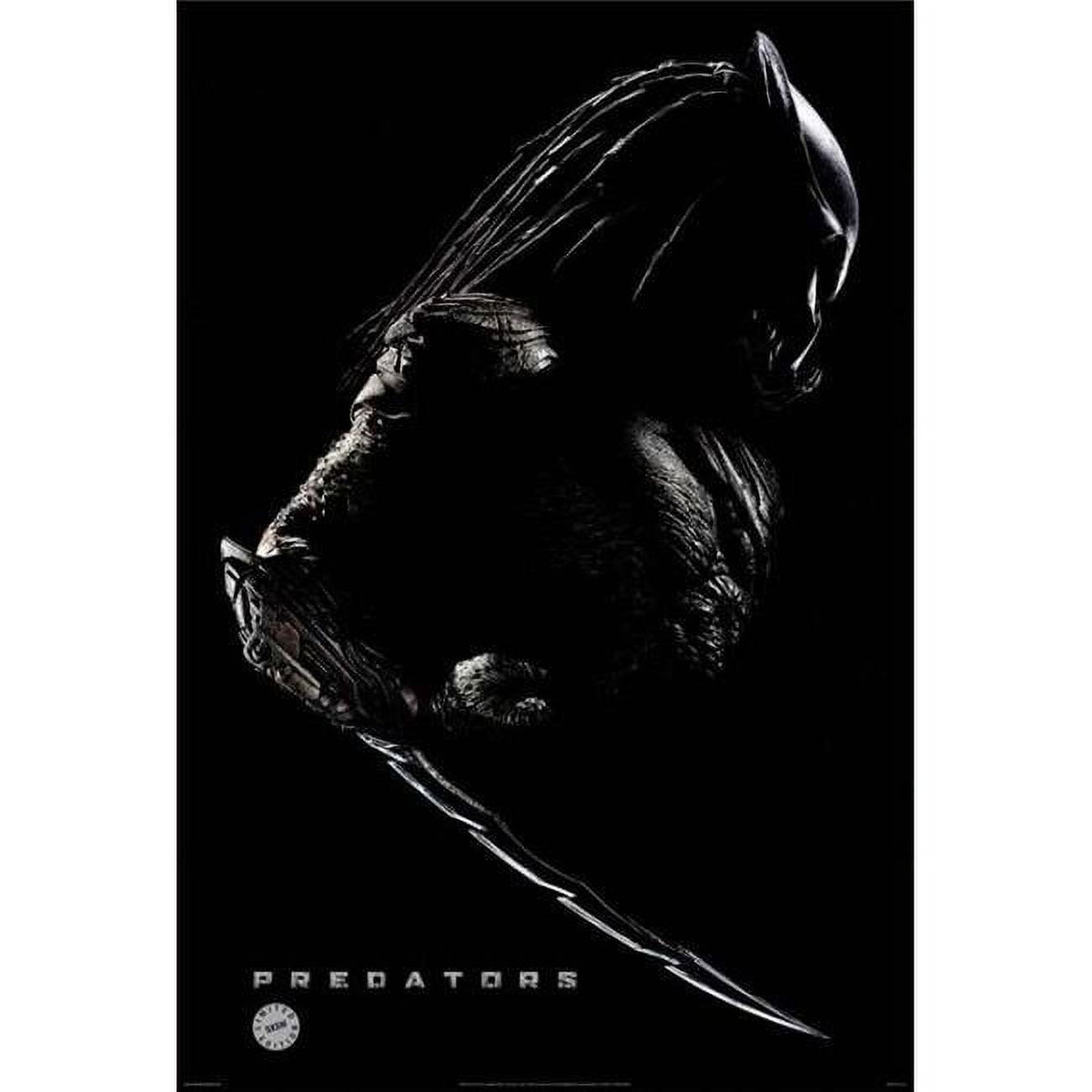 Predators Movie Poster Print showcasing thrilling sci-fi artwork.