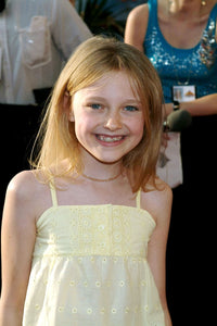 Dakota Fanning at MTV Movie Awards 2005 Poster Print