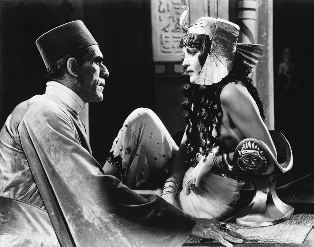 The Mummy movie photo print showcasing thrilling cinematic artwork.
