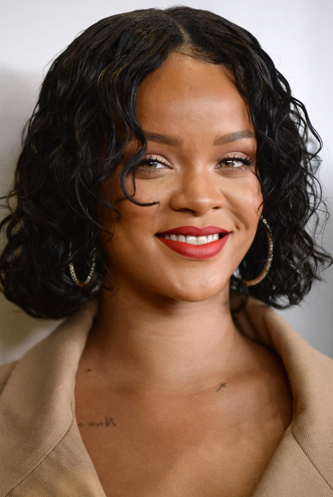 Rihanna at the 69th Annual Parsons Benefit photo print, 8x10