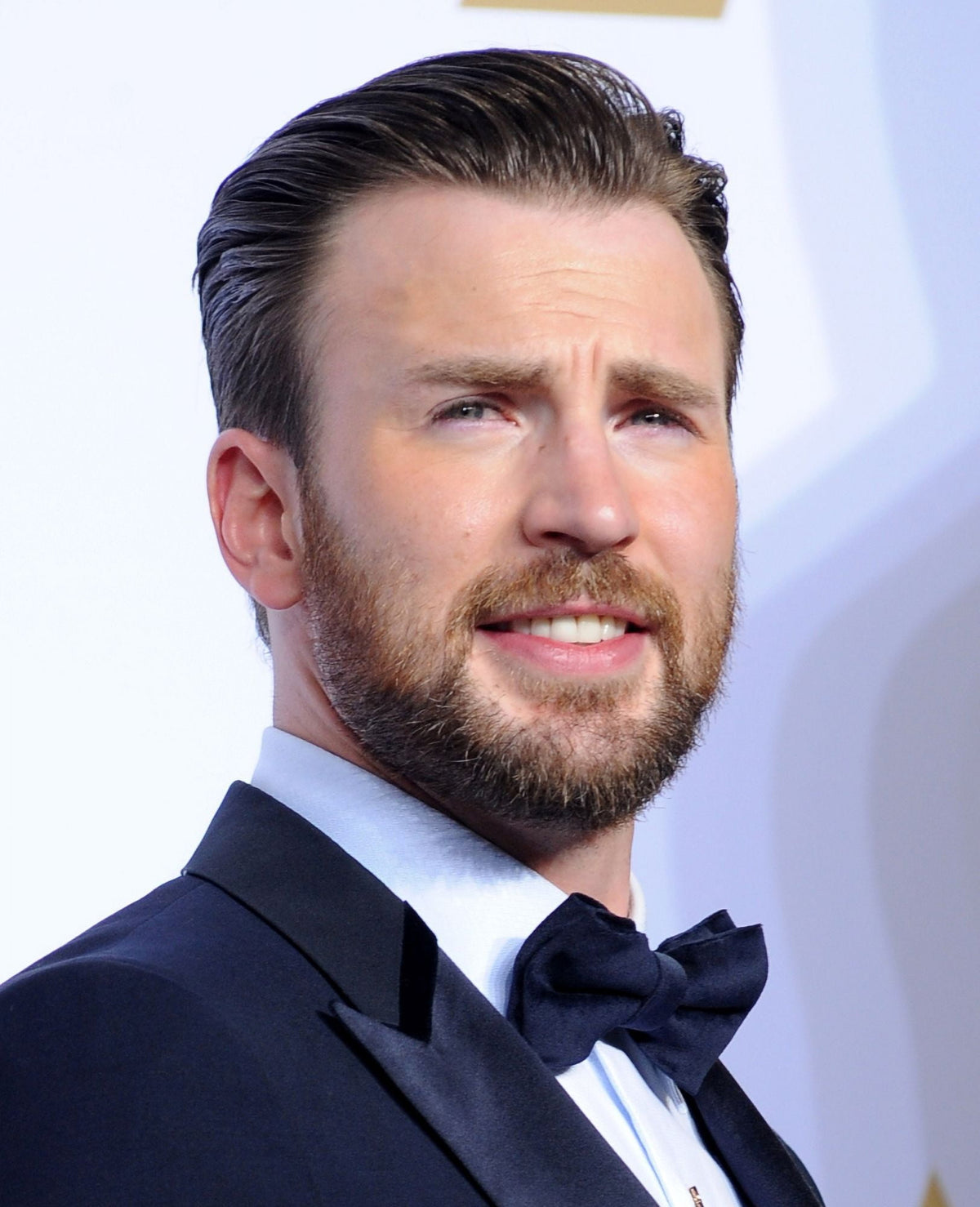 Chris Evans press room photo from the 88th Academy Awards Oscars 2016