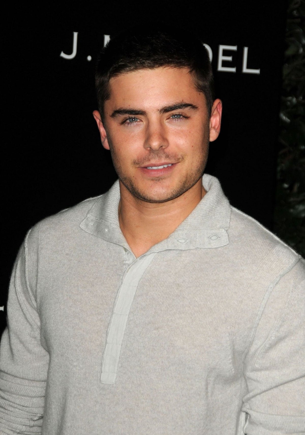 Zac Efron at Audi Golden Globes Week Kick-Off Party Photo Print