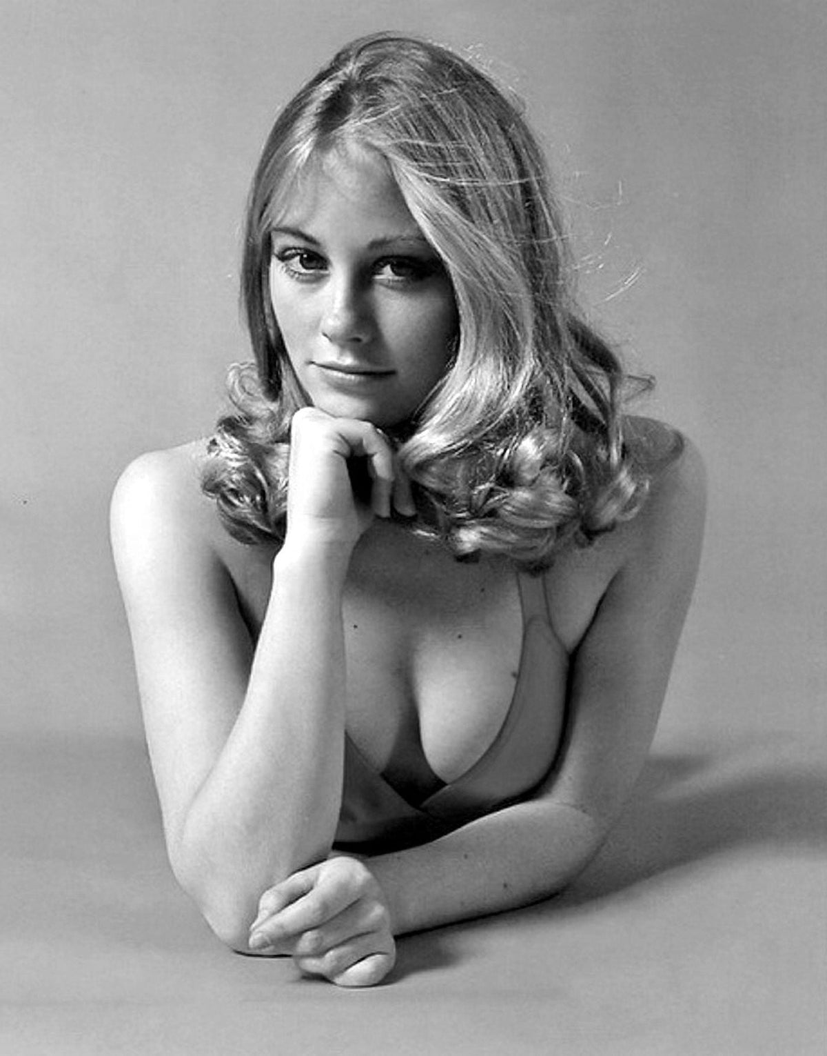 Cybill Shepherd Lying Down Photo Print - 8x10, 16x20, 24x30