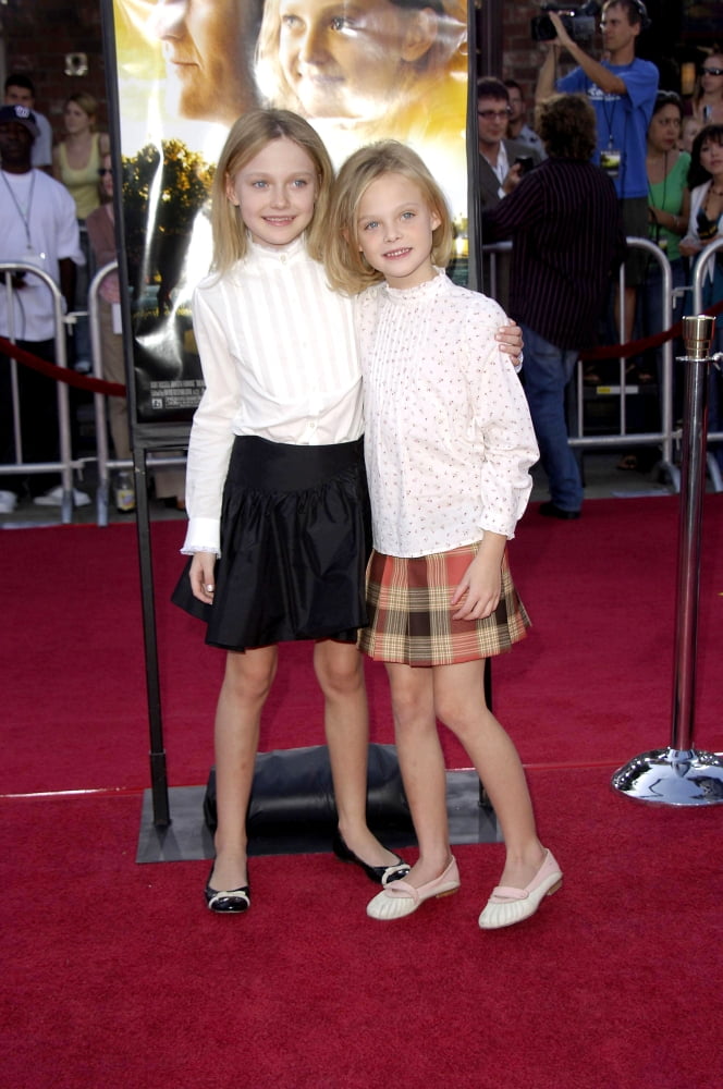 Elle Fanning at the Dreamer premiere photo print, 8x10.