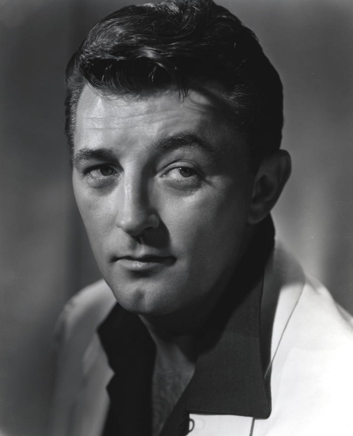 Robert Mitchum Classic Photo Print - Vintage Hollywood
