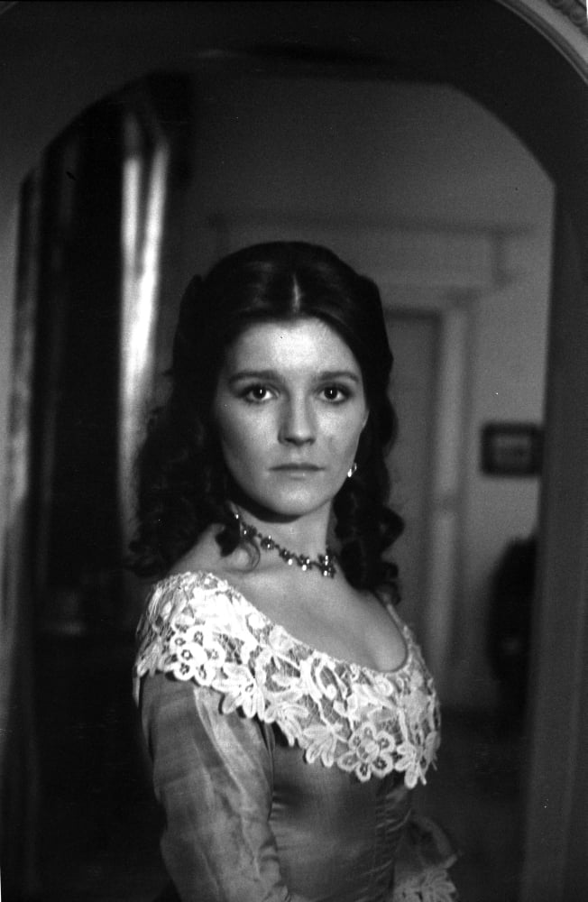 Kate Mulgrew publicity still photo print capturing her iconic role.