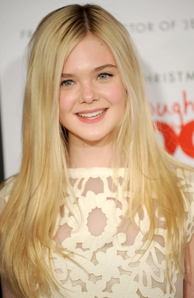 Elle Fanning at We Bought A Zoo Premiere Photo Print