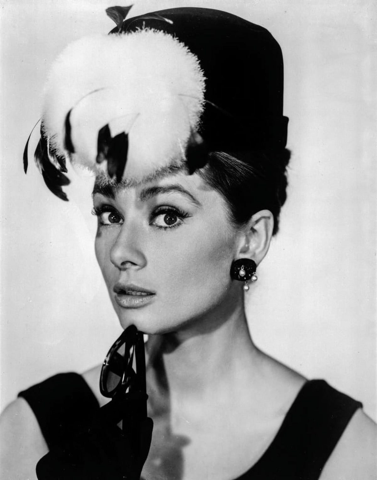 Audrey Hepburn Breakfast at Tiffany's feather hat photo print