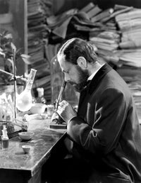 The Story Of Louis Pasteur Paul Muni 1936 Photo Print (8 x 10)