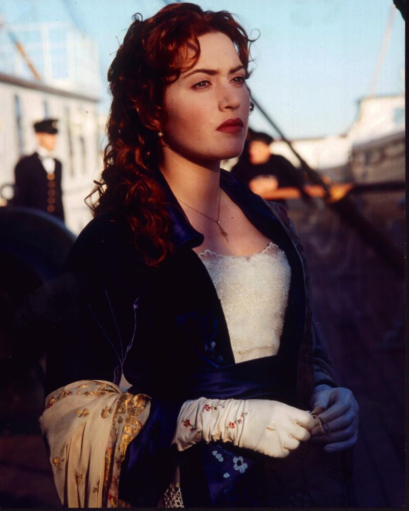 Kate Winslet in blue dress with white gloves Titanic photo print.