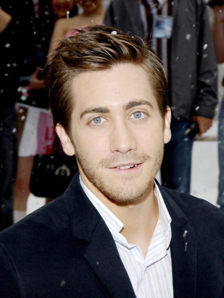 Jake Gyllenhaal arrives at The Day After Tomorrow premiere in New York, May 24, 2004 - photo print.