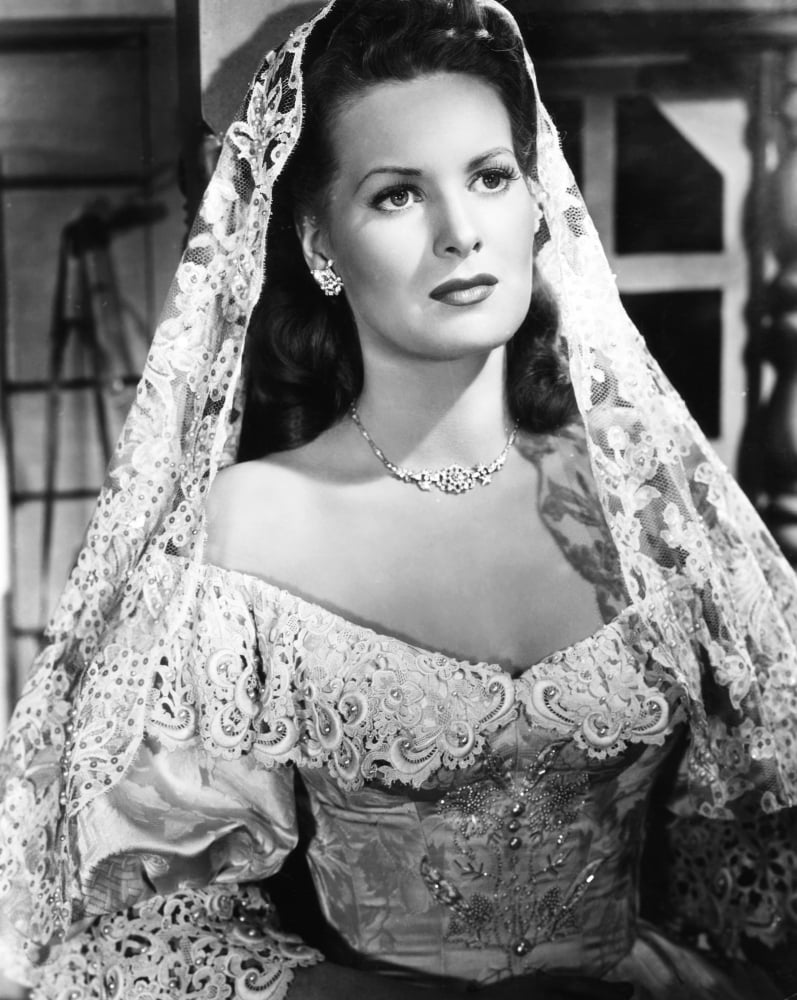 The Spanish Main Photo Print featuring Maureen O'Hara, 1945, available in multiple sizes.