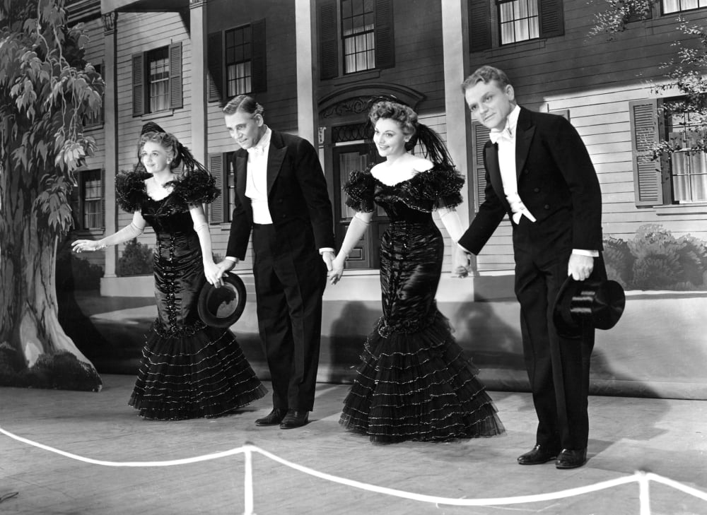 Yankee Doodle Dandy Movie Poster featuring James Cagney, Jeanne Cagney, Walter Huston, and Rosemary DeCamp.