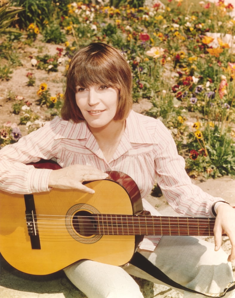 Helen Reddy portrait photo print in long sleeves stripes, available in multiple sizes.