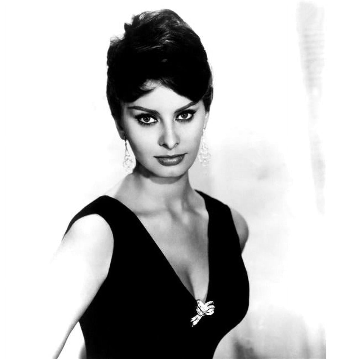 Sophia Loren vintage photo print from 1960, showcasing classic Hollywood glamour.
