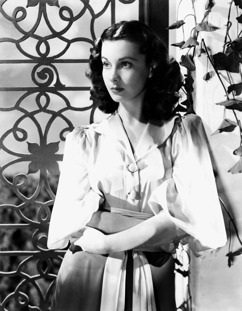 Vivien Leigh 1939 classic photo print capturing Hollywood glamour.