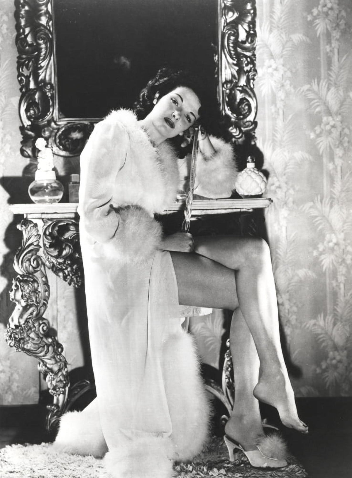 Jane Russell iconic photo print in bath robe