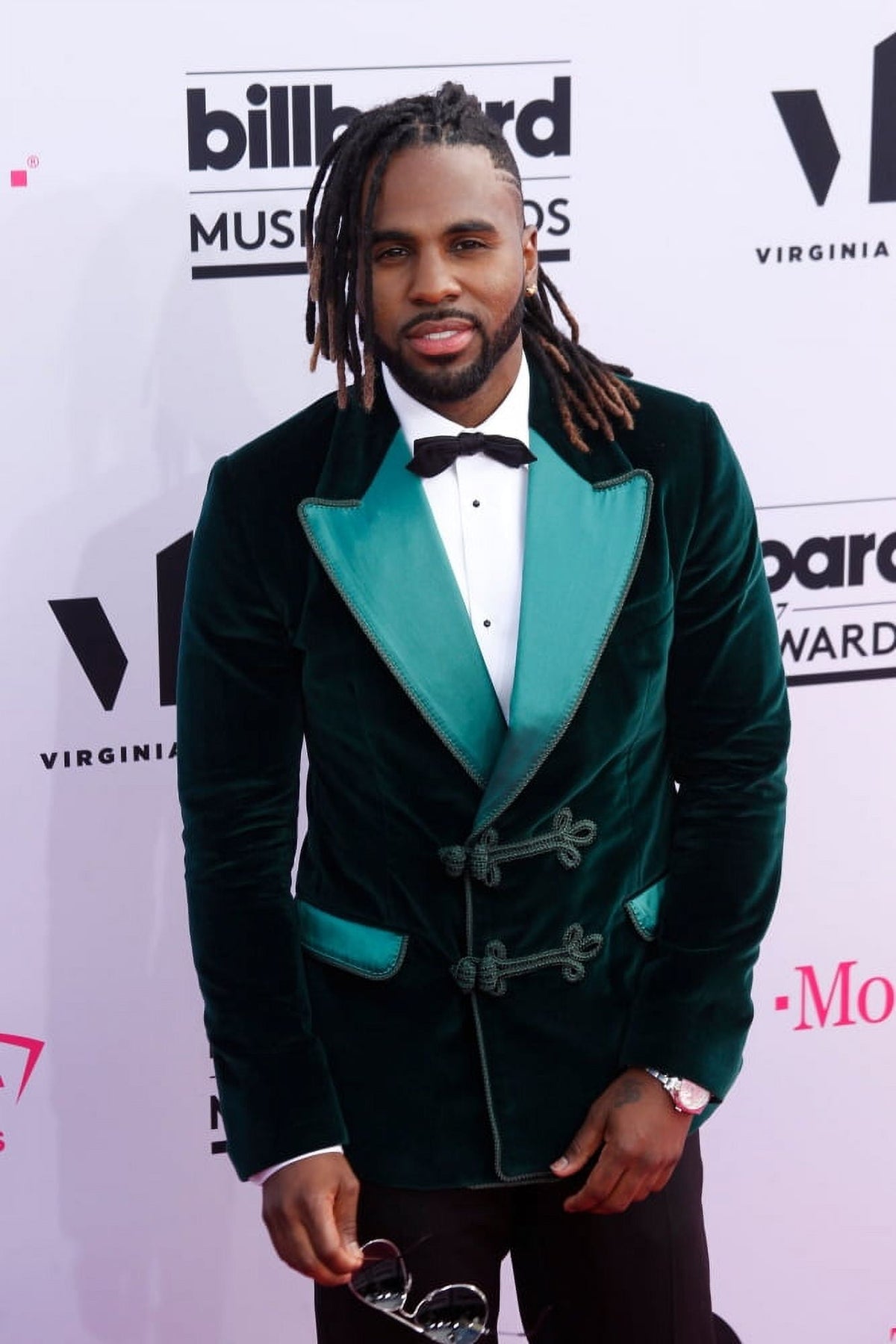 Jason Derulo arriving at the Billboard Music Awards 2017 photo print