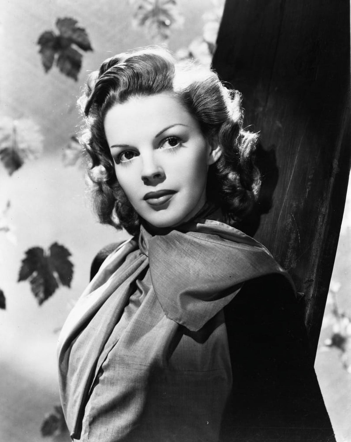 Portrait photo print of Judy Garland, classic Hollywood icon.