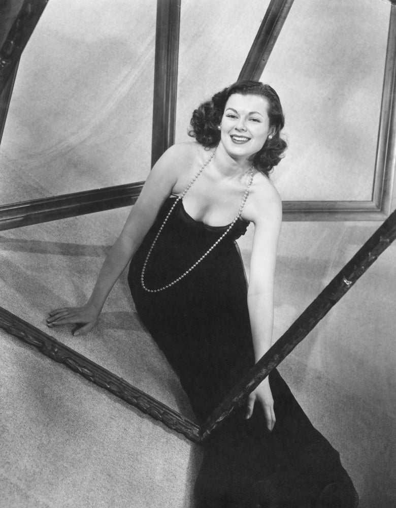 Barbara Hale 1940s vintage photo print showcasing classic Hollywood elegance.