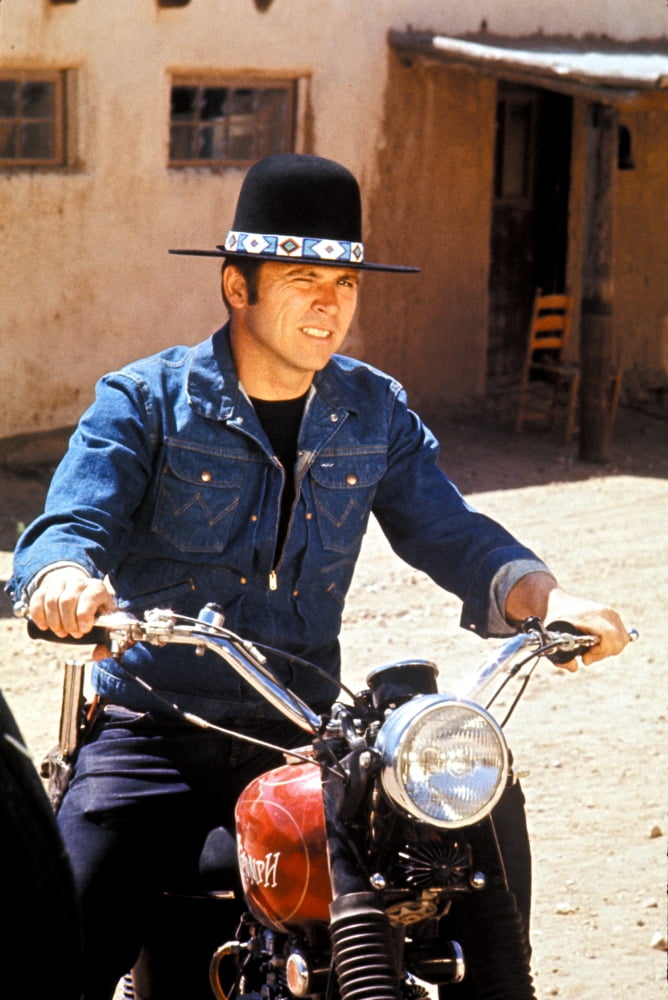 Billy Jack 1971 movie photo print featuring Tom Laughlin, 8x10