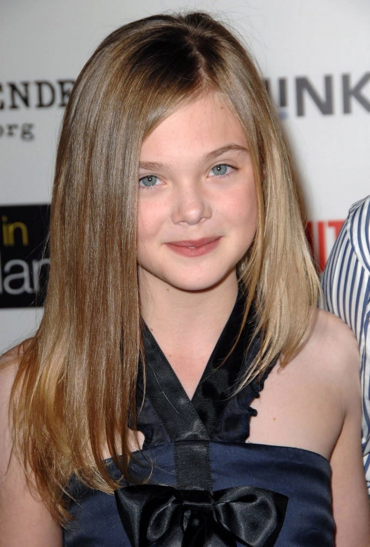 Elle Fanning at the premiere of Phoebe In Wonderland - Photo Print