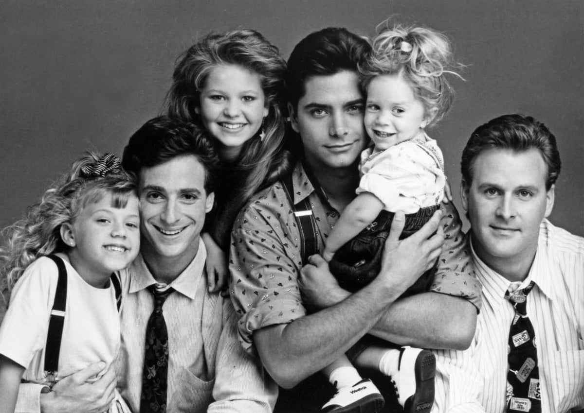 Full House cast photo print featuring iconic characters from the sitcom.