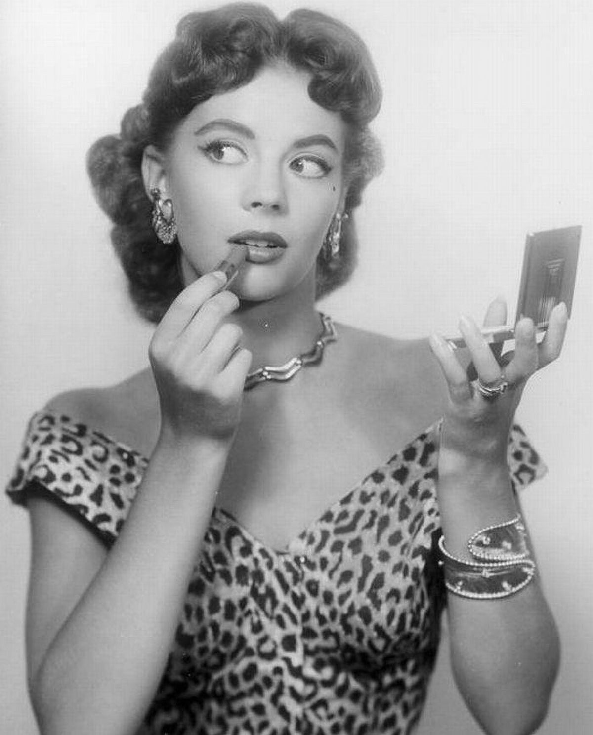 Natalie Wood Lipstick Photo Print showcasing classic Hollywood glamour.