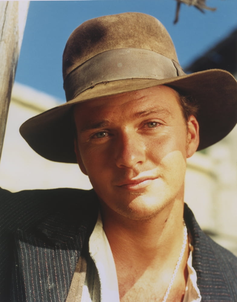 Close-up portrait photo print of Sean Patrick Flanery wearing a cowboy hat.