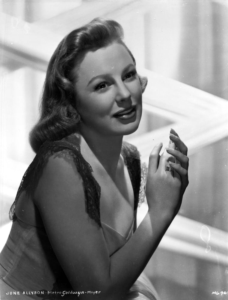 June Allyson Posed Side View Portrait Photo Print (8 x 10)