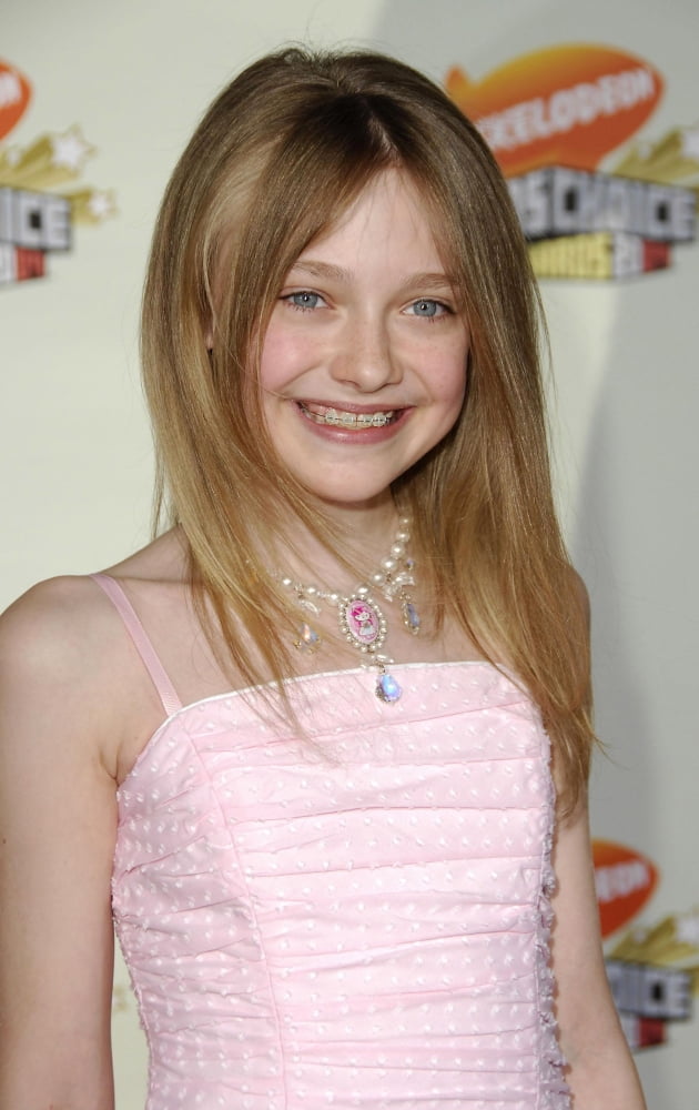 Dakota Fanning at Nickelodeon's Kids' Choice Awards photo print