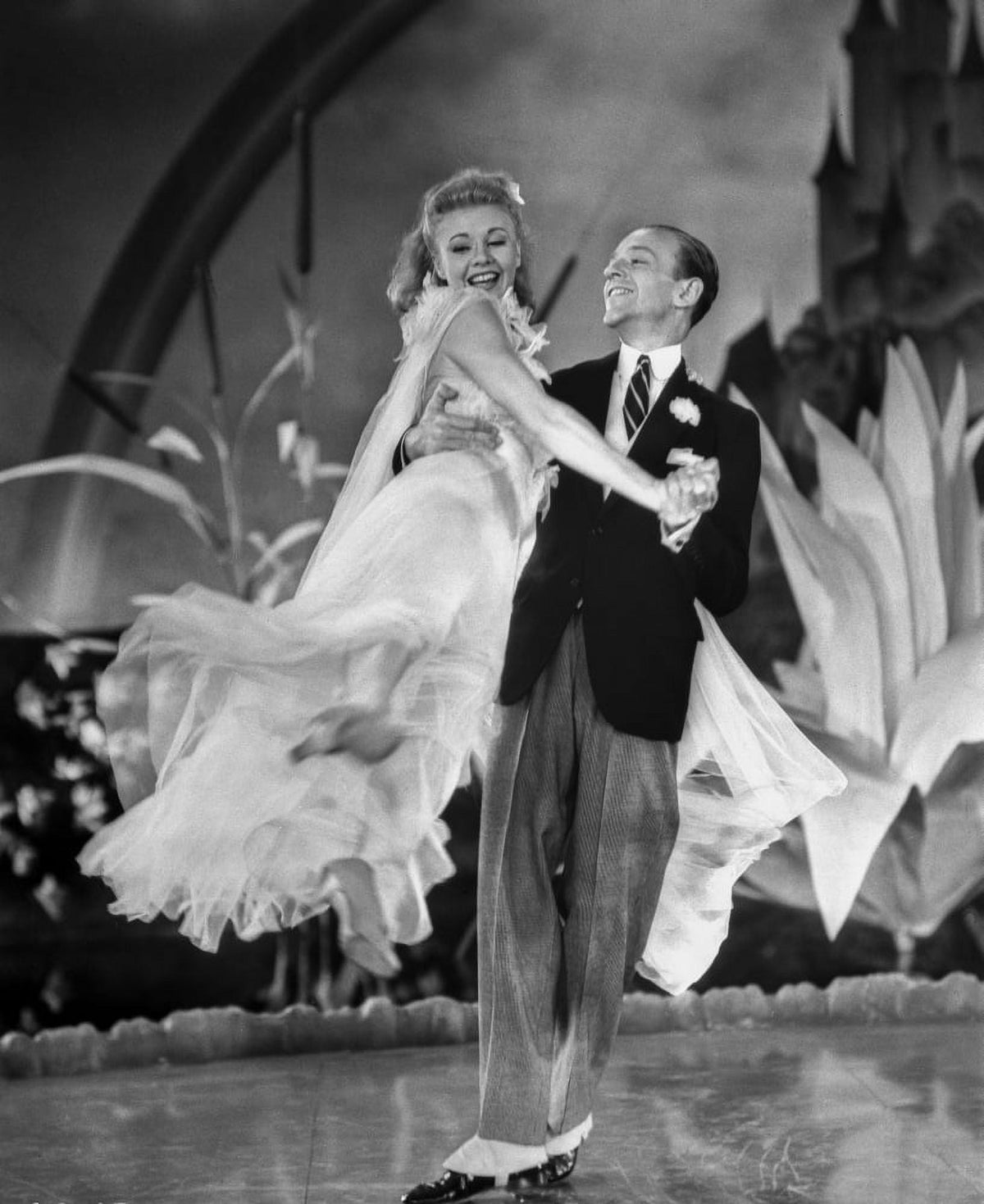 Fred Astaire and Ginger Rogers Dancing Photo Print
