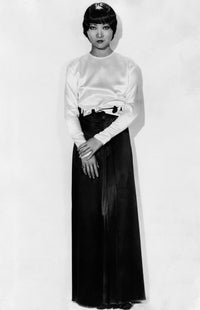 Shanghai Express movie poster featuring Anna May Wong in brown-and-white satin pajamas, 1932 photo print.