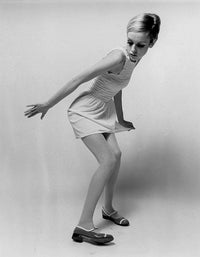 Twiggy iconic photo print showcasing 1960s fashion.
