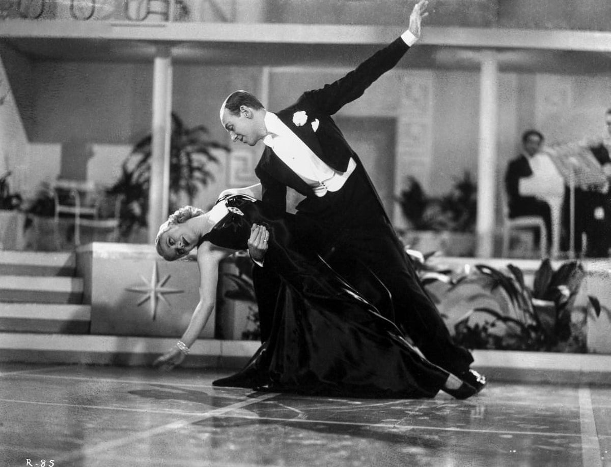 Fred Astaire and Ginger Rogers dancing photo print
