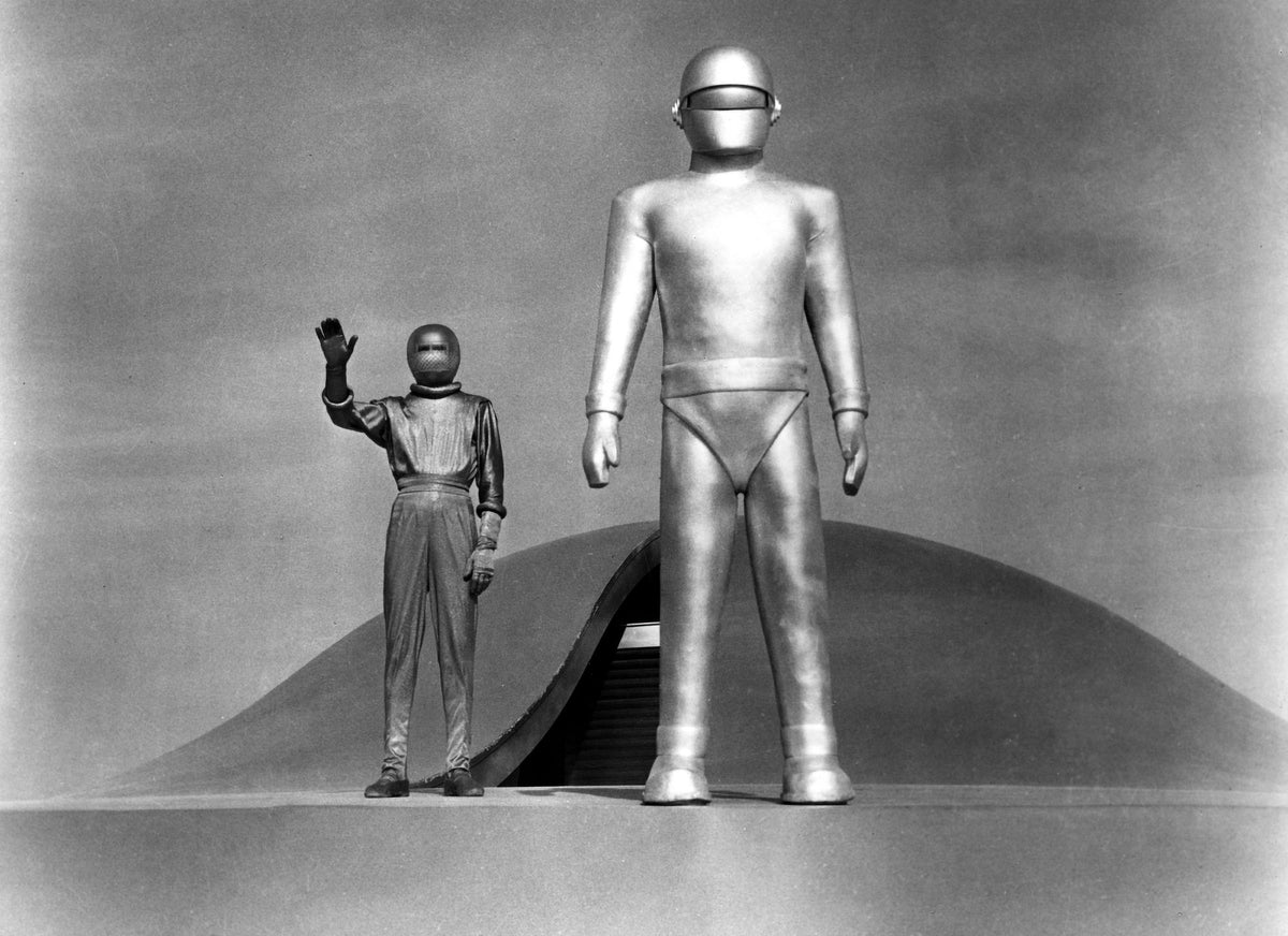 'The Day The Earth Stood Still' movie photo print featuring Michael Rennie.