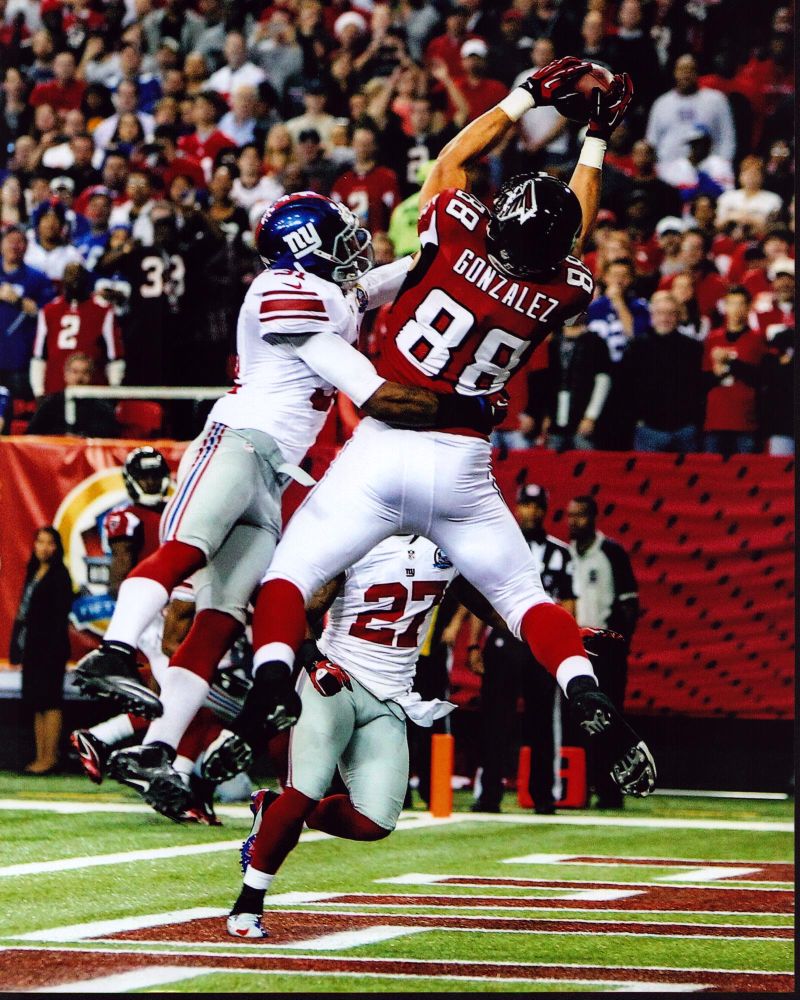 Tony Gonzalez catching football in endzone photo print