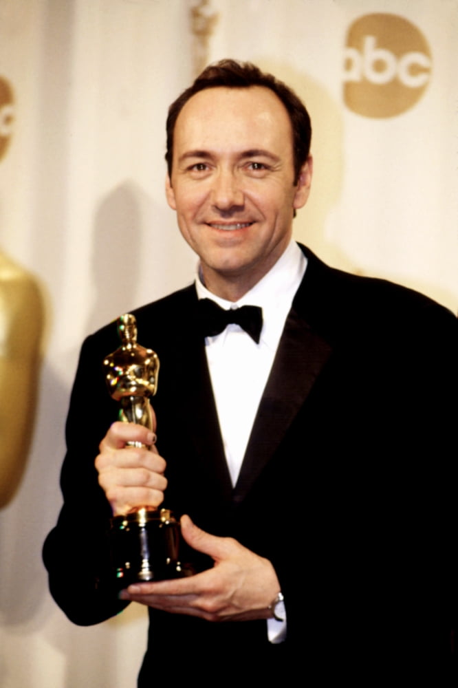Kevin Spacey holding Academy Award for American Beauty photo print