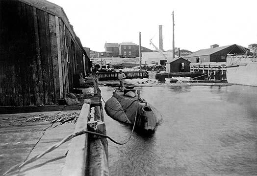 USS Holland (SS-1) Submarine Poster Print showcasing naval history.