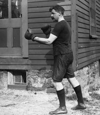 Fredrick Parks British Heavyweight Poster Print showcasing boxing action.