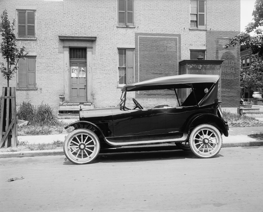 Monroe Car Poster Print showcasing classic automotive design.