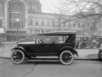 Essex Towing Vintage Poster Print from 1922, showcasing early 20th-century transportation art.