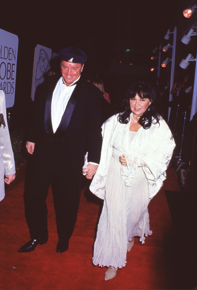 Tom and Roseanne Arnold at the 51st Golden Globes Photo Print