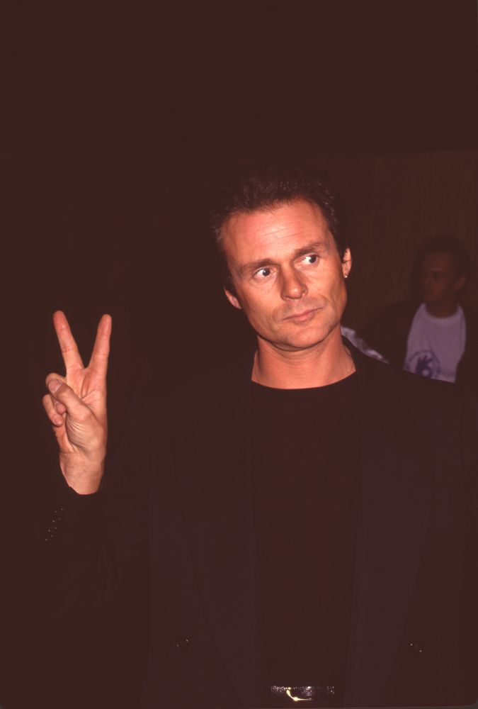 Michael Des Barres photo print in all black with peace sign