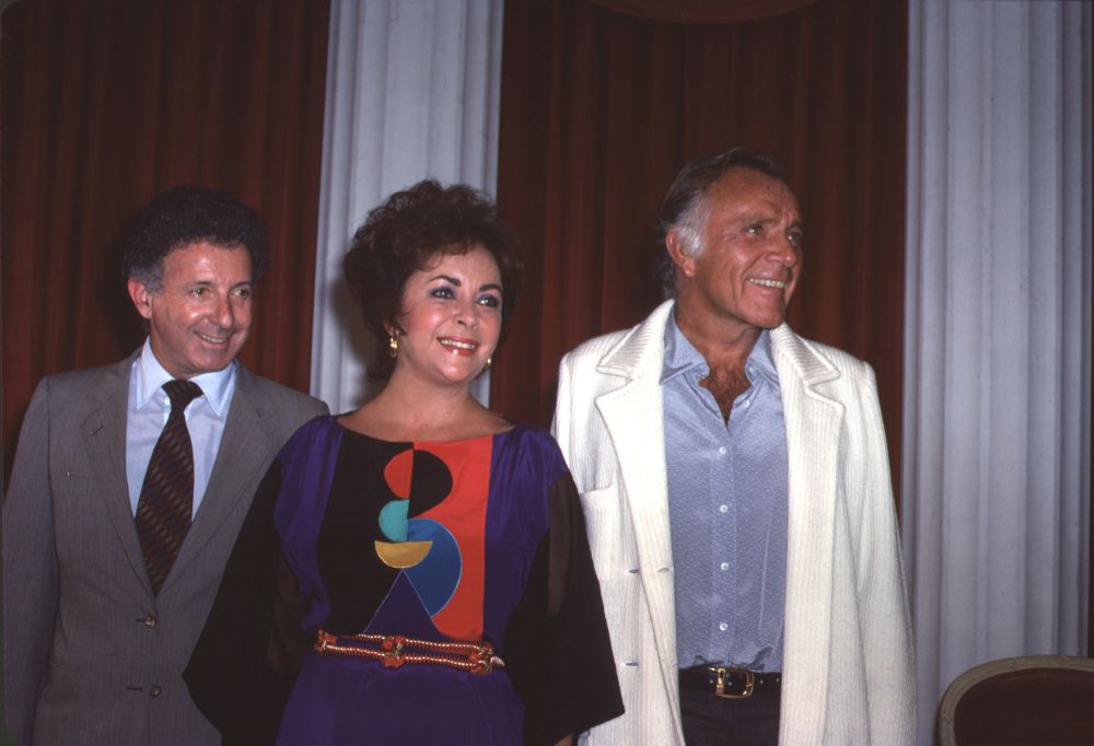 Elizabeth Taylor and Richard Burton Photo Print by Ben Brafman