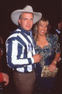 Garth Brooks and Sandy at the 30th ACM Awards Photo Print