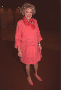 Phyllis Diller in hot pink dress at How to Succeed opening - Photo Print
