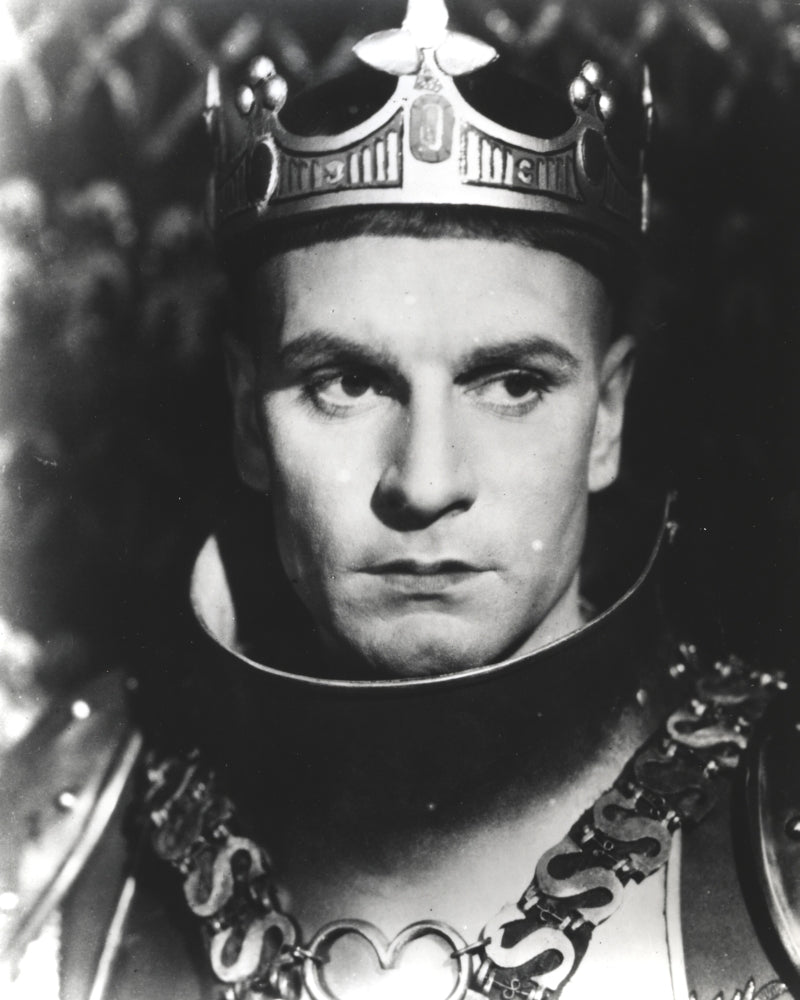 Laurence Olivier wearing a crown in Henry V photo print